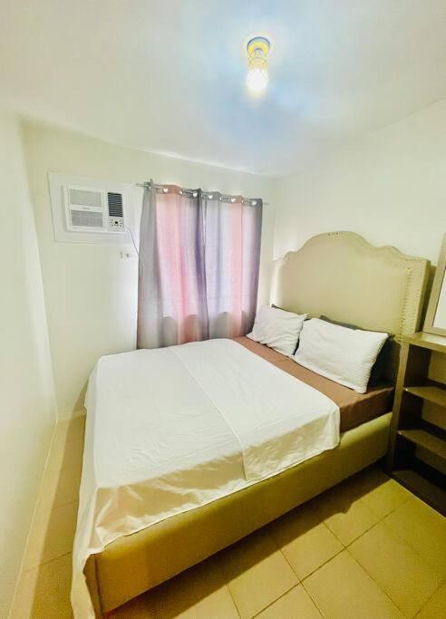 Two Bedroom In A Great Location Centrally Located 伊洛伊洛 外观 照片
